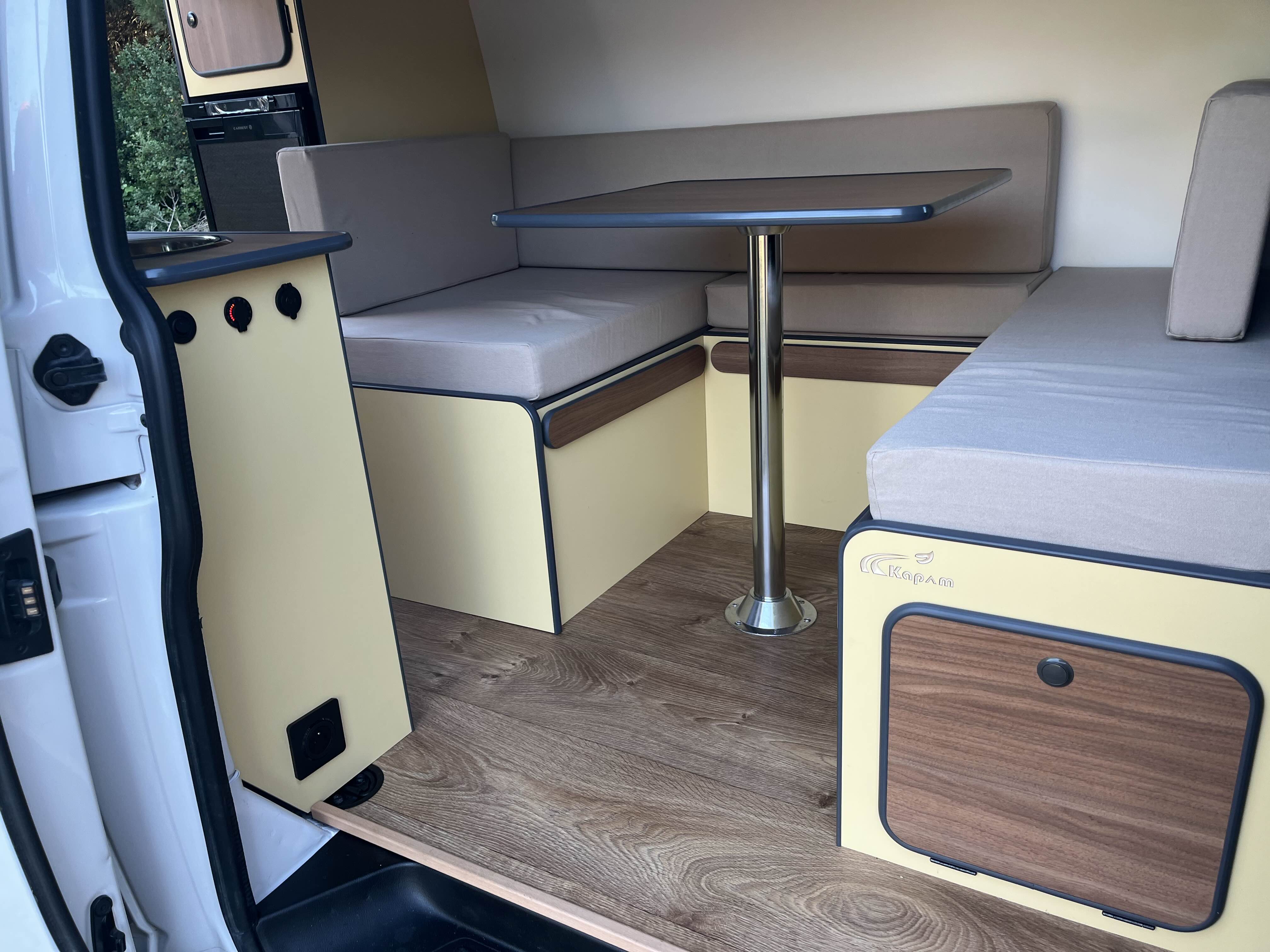 Intérieur du van image 4